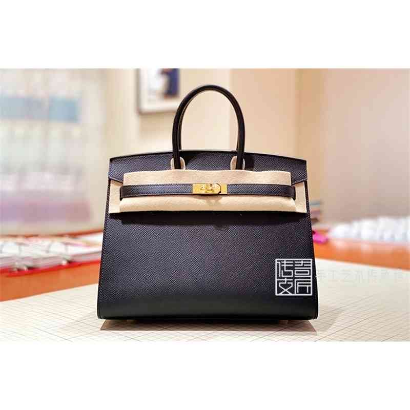 Handbags Pure 2021 Designer Manual Outer Sewing Bag Epsom Leather Hand Palm Print Black Gold Buckle Bk30cm Herme Handbag, 30cm gold buckle
Handbags Pure 2021 Designer Manual Outer Sewing Bag Epsom Leather Hand Palm Print Black Gold Buckle Bk30cm Herme Handbag, 30cm gold buckle