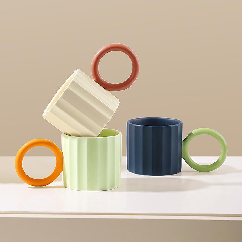 Mugs Nordic Creative Mug High-value Ins Style Ceramic Coffee Cup Home Simple Big Ear Drinking
Mugs Nordic Creative Mug High-value Ins Style Ceramic Coffee Cup Home Simple Big Ear Drinking