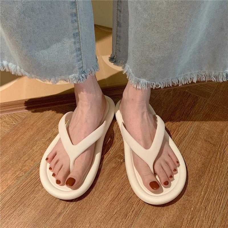 Summer Light Weight Non-slip Basic Home Shoes Women Slides Soft Bathroom Outdoor Slippers Women Sandy Beach Women Flip-Flop 210611, White
Summer Light Weight Non-slip Basic Home Shoes Women Slides Soft Bathroom Outdoor Slippers Women Sandy Beach Women Flip-Flop 210611, White