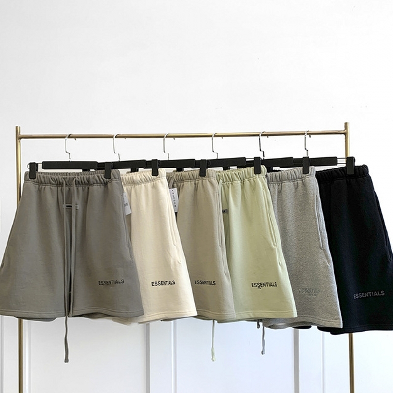 High Quality Thick Material Double Line Essential Reflective Shorts Men' Five-point Pants Street Loose Casual, Green
High Quality Thick Material Double Line Essential Reflective Shorts Men' Five-point Pants Street Loose Casual, Green