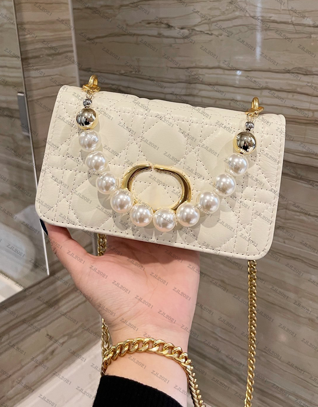 Female designers handbags luxurys early spring rattan plaid small square bags fashion Pearl chain shoulder slung ladies handbag
Female designers handbags luxurys early spring rattan plaid small square bags fashion Pearl chain shoulder slung ladies handbag