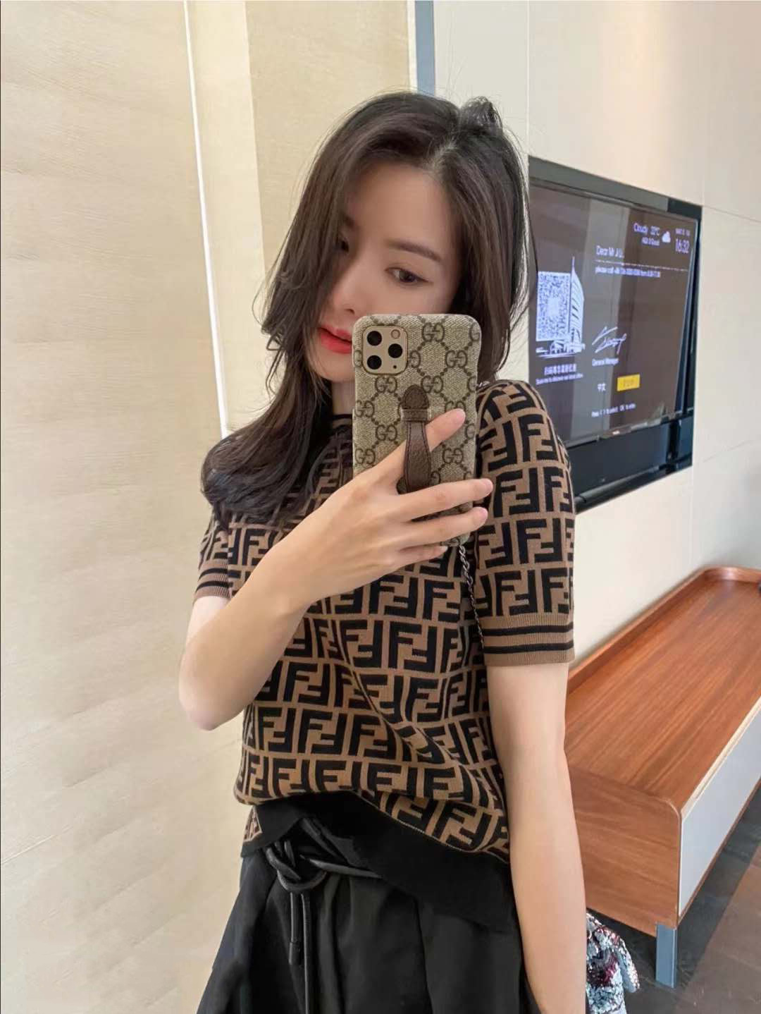 Short Sleeve Women's 2021 New Spring and Summer Knitted Sweater Half Double f Crew Neck Short Loose T-shirt Backing Large, White;black
Short Sleeve Women's 2021 New Spring and Summer Knitted Sweater Half Double f Crew Neck Short Loose T-shirt Backing Large, White;black