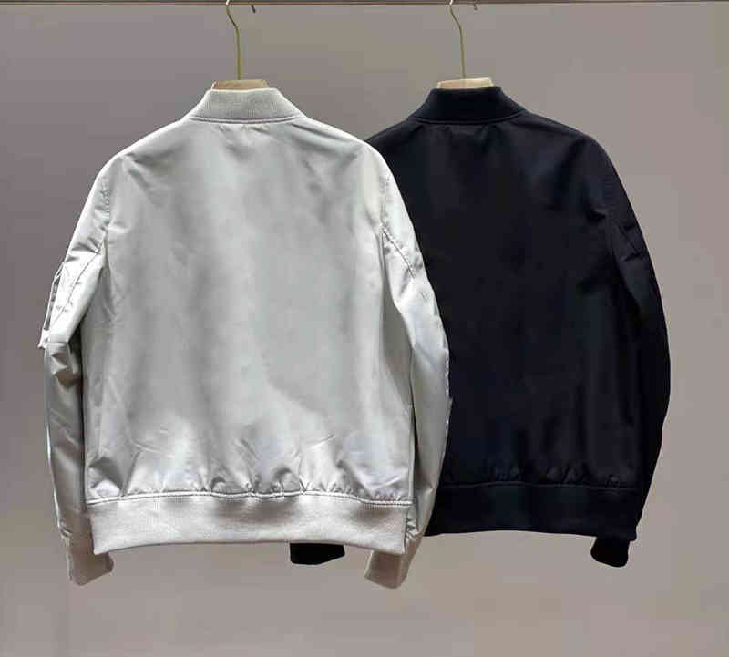 Men's Jackets Monclair mens designer baseball jackets Yellow Badge Bomber Brand Monclaires jacket Designers Men Clothing Fashion hombre Casual Street QTWA, Supplement (not shipped separately)
Men's Jackets Monclair mens designer baseball jackets Yellow Badge Bomber Brand Monclaires jacket Designers Men Clothing Fashion hombre Casual Street QTWA, Supplement (not shipped separately)