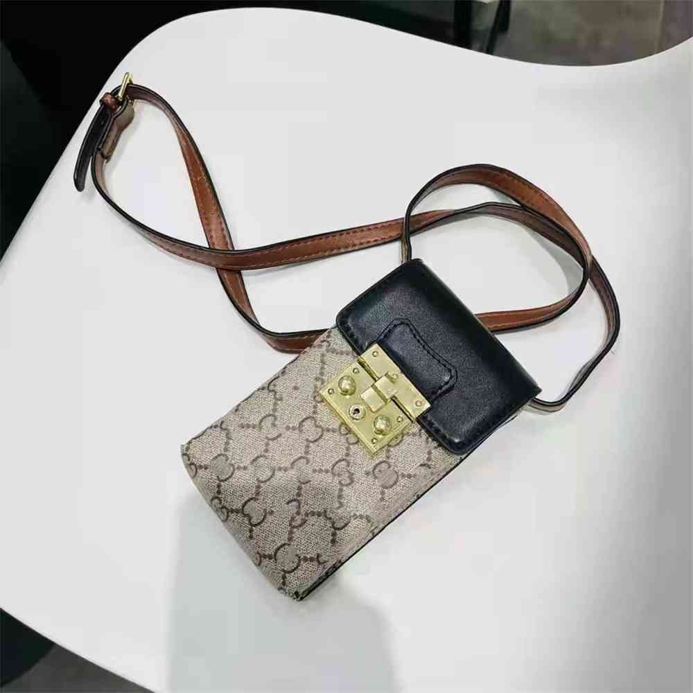 new small square bag women's diagonal with buckle fashion one shoulder mobile phone, Black
new small square bag women's diagonal with buckle fashion one shoulder mobile phone, Black