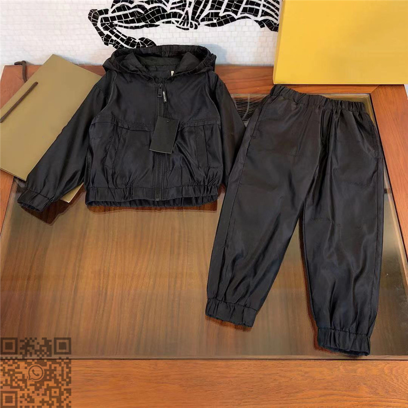 Luxe merk ba kid two-piece set hoodie boys pants brand autumn Baby Clothes casual long-sleeved suit Fashion Designers Clothes Kids size 110-, White
Luxe merk ba kid two-piece set hoodie boys pants brand autumn Baby Clothes casual long-sleeved suit Fashion Designers Clothes Kids size 110-, White