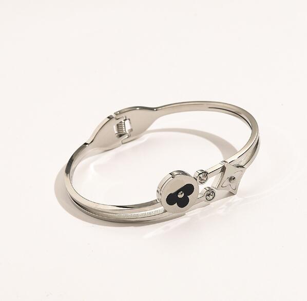22SS 20style Unisex Couples Adjustable 18K Gold Plated Charm Bracelets Titanium Stainless Steel Link Chain Bangle Luxury Jewelry Men Women Metal Accessories Gift
22SS 20style Unisex Couples Adjustable 18K Gold Plated Charm Bracelets Titanium Stainless Steel Link Chain Bangle Luxury Jewelry Men Women Metal Accessories Gift