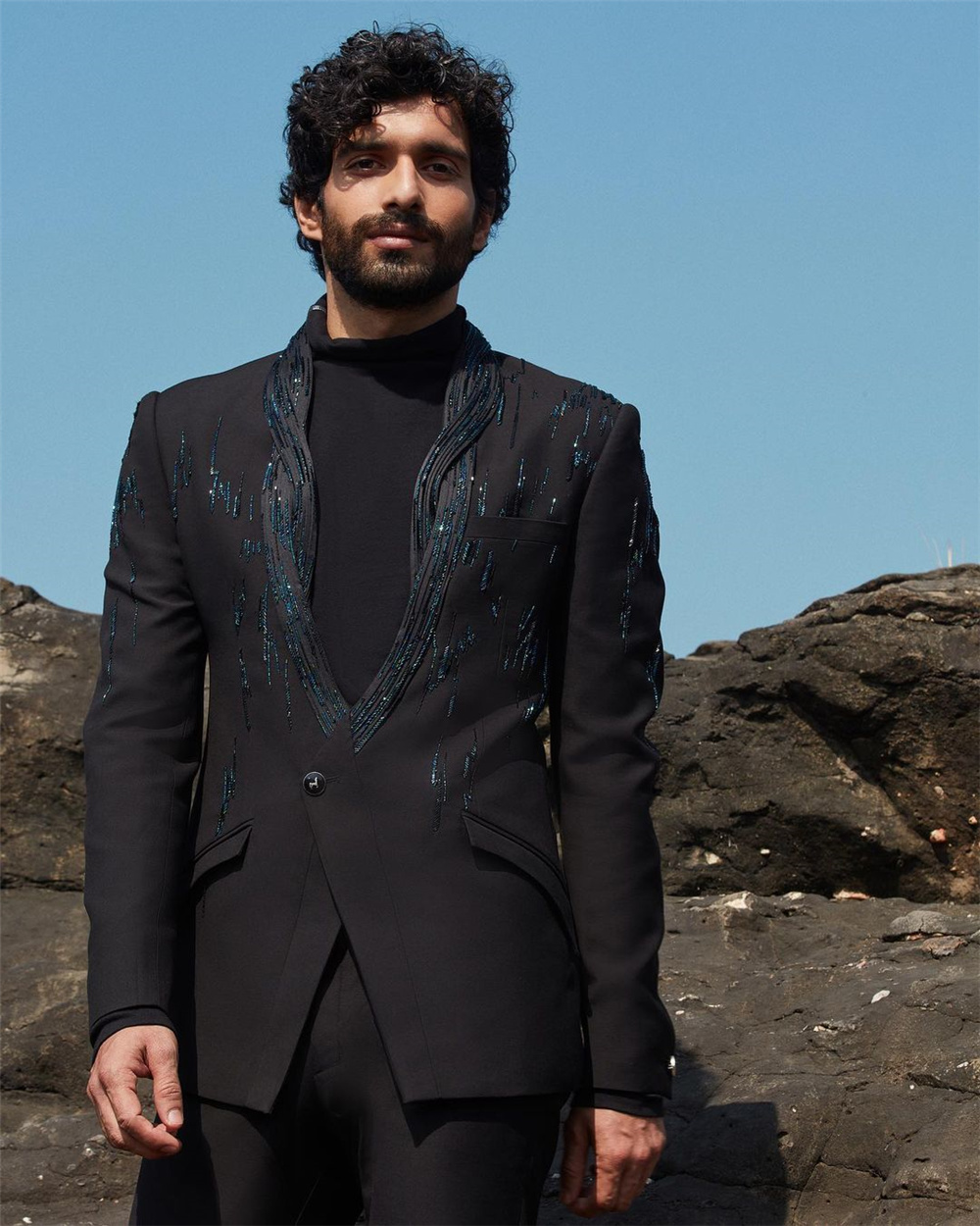 Designer Beading Black Mens Customized Wedding Tuxedos Slim Fit Groom Wear Dinner Prom Party Blazer (Jacket+Pants)