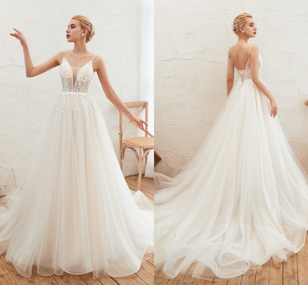 Sexy Beach White Wedding Dresses Bridal Gowns Lace Appliqued Fashion Elegant 
Sexy Beach White Wedding Dresses Bridal Gowns Lace Appliqued Fashion Elegant