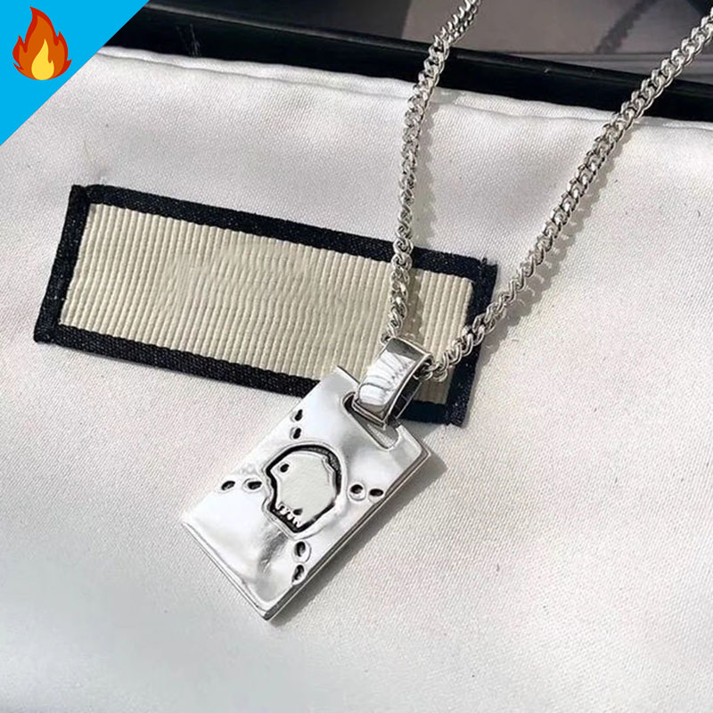 Fashion Mens Necklace Casual Women Necklaces Designer Jewelry Party Hiphop Wear Accessories Lover Gift Silvery Chains Skeleton
Fashion Mens Necklace Casual Women Necklaces Designer Jewelry Party Hiphop Wear Accessories Lover Gift Silvery Chains Skeleton