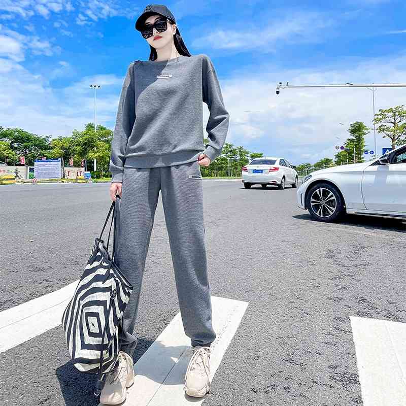 TB waffle leisure sports suit women's loose 2021 spring tide couple round neck sweater pants two-piece set, Gray
TB waffle leisure sports suit women's loose 2021 spring tide couple round neck sweater pants two-piece set, Gray