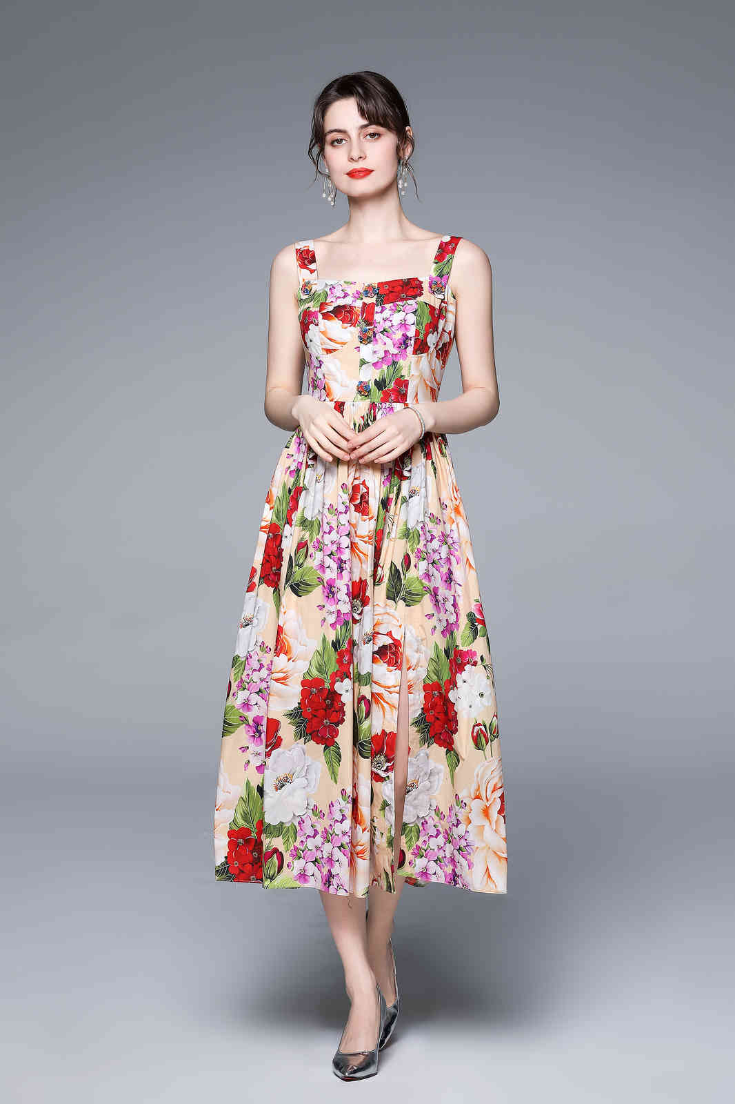 Big Swing Spaghetti Strap Women Summer Designer Elegant Button Sleeveless Slim Casual Party Floral Print Vintage Dress Vestidos 210525, Picture color
Big Swing Spaghetti Strap Women Summer Designer Elegant Button Sleeveless Slim Casual Party Floral Print Vintage Dress Vestidos 210525, Picture color