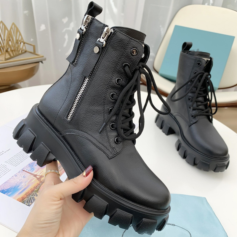 2021 Latest Women Designer Boot New Autumn And Winter Thick Bottom Increased Platform Shoes Pocket Wallet Motorcycle Boots Removable Bags With Box
2021 Latest Women Designer Boot New Autumn And Winter Thick Bottom Increased Platform Shoes Pocket Wallet Motorcycle Boots Removable Bags With Box