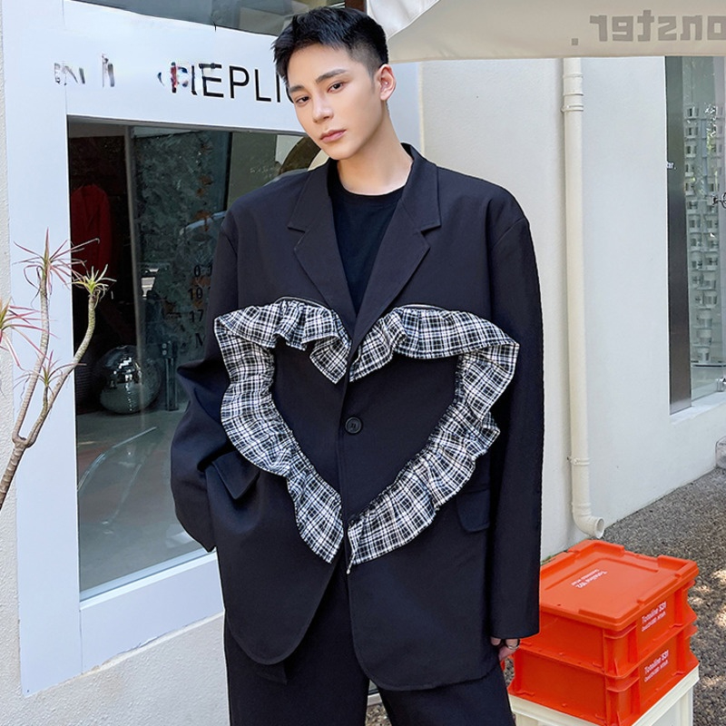 Menswear Fashion Design Detachable Love Ruffle Blazers Men's New Notched Single Button Suit Jacket Male Tide Autumn 2021, White;black
Menswear Fashion Design Detachable Love Ruffle Blazers Men's New Notched Single Button Suit Jacket Male Tide Autumn 2021, White;black
