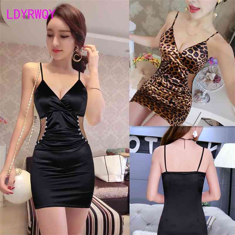 autumn base sexy low-cut V-neck strap temperament slim fit hip dress nightclub Sheath Office Lady Knee-Length 210603, Red
autumn base sexy low-cut V-neck strap temperament slim fit hip dress nightclub Sheath Office Lady Knee-Length 210603, Red