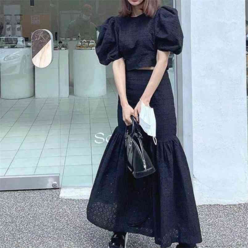 Summer 2 Pieces Set Women Solid Hollow Out Embroidery Puff Sleeve Short Crop Top + High Waist Bodycon Mermaid Long Skirt Suit 210519, Black
Summer 2 Pieces Set Women Solid Hollow Out Embroidery Puff Sleeve Short Crop Top + High Waist Bodycon Mermaid Long Skirt Suit 210519, Black