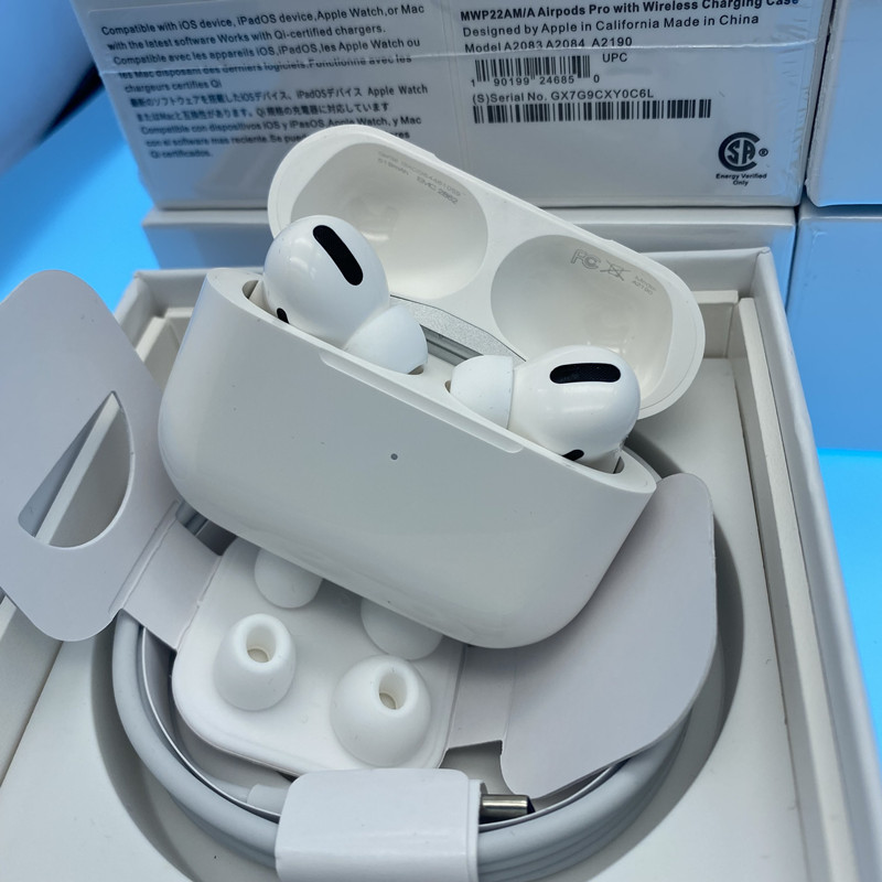 3rd generation Airpods pro earphones magsafe wireless charging case bluetooth earphones with valid serial number
3rd generation Airpods pro earphones magsafe wireless charging case bluetooth earphones with valid serial number
