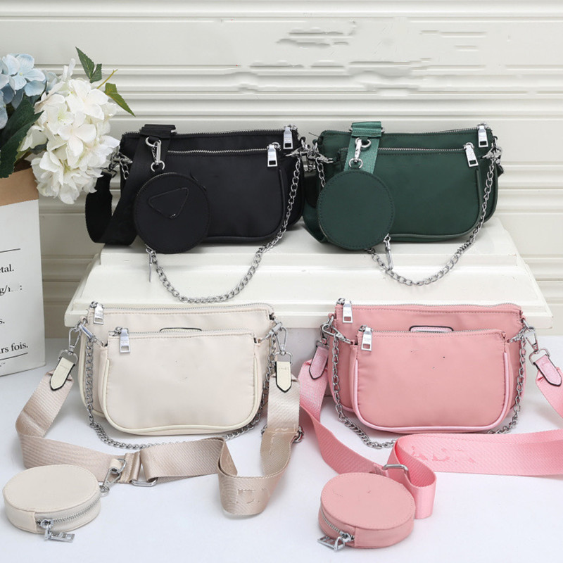 Crossbody Two in One Shoulder Bags 2VH112 double suit silver chain canvas handbag pouches 2pcs purse Small tote Luxury Designer Classic 4 Colors, No bags
Crossbody Two in One Shoulder Bags 2VH112 double suit silver chain canvas handbag pouches 2pcs purse Small tote Luxury Designer Classic 4 Colors, No bags