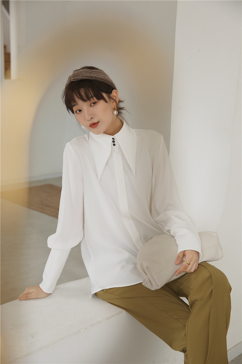 spring and summer fashion women clothes Lantern Sleeve big collar white shirt blouse 210519