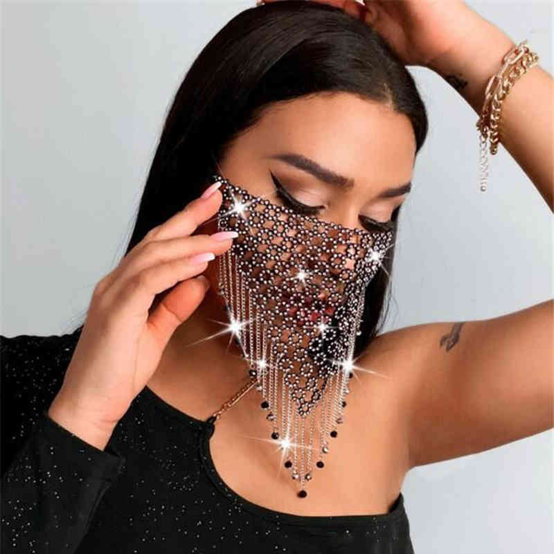 2021 Sexy Diamond Decor Jewelry Adjustable Glitter Mouth Mask Sparkly Face Bandana Party Gift
2021 Sexy Diamond Decor Jewelry Adjustable Glitter Mouth Mask Sparkly Face Bandana Party Gift