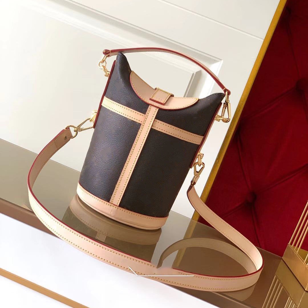 Women Brand Luxury Designs Fries Bags Classic Fashion Serial Number Bucket Crossbody Handbag Spring And Summer Series
Women Brand Luxury Designs Fries Bags Classic Fashion Serial Number Bucket Crossbody Handbag Spring And Summer Series