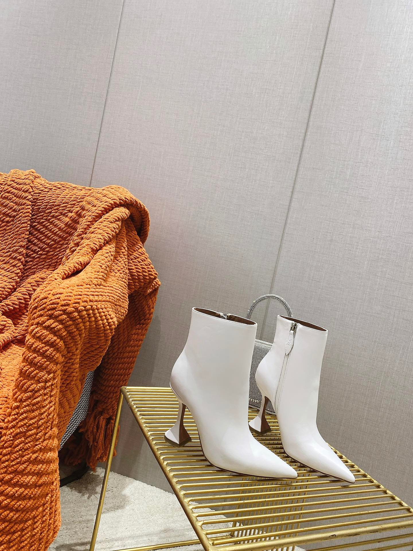 Luxurys Designer Red Bottom Heels Boots Women Ankle Knee High Heel Boot Graffiti Winter Booties Wedding Party Dress Shoes Girls Ladies, Box
Luxurys Designer Red Bottom Heels Boots Women Ankle Knee High Heel Boot Graffiti Winter Booties Wedding Party Dress Shoes Girls Ladies, Box