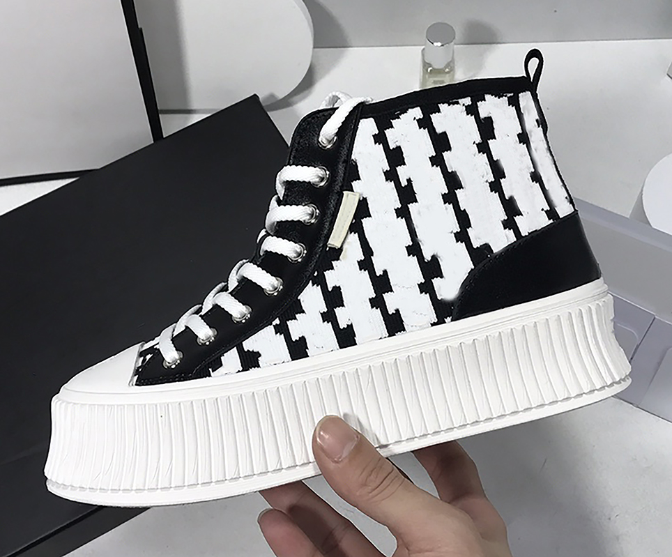 Women's 2021 designer luxury black white fashion short boots spring and autumn lace-up platform ankle boot, Black and white
Women's 2021 designer luxury black white fashion short boots spring and autumn lace-up platform ankle boot, Black and white