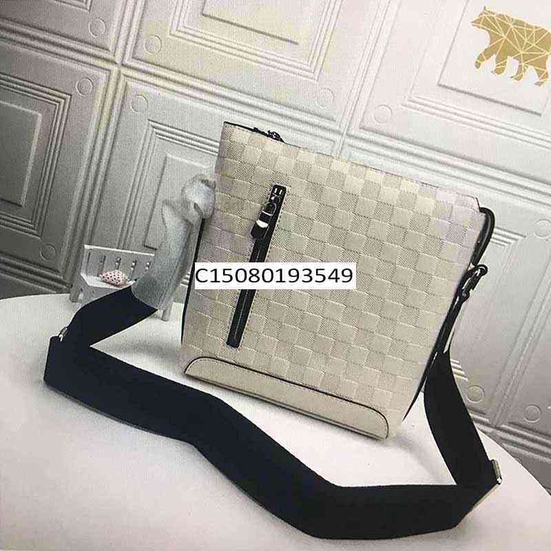 N40122 DISCOVERY Messenger Men s Crossbody Bags Business trip Fashion lattice Leather Man Shoulder Clutch Purse Dust Bag
N40122 DISCOVERY Messenger Men s Crossbody Bags Business trip Fashion lattice Leather Man Shoulder Clutch Purse Dust Bag