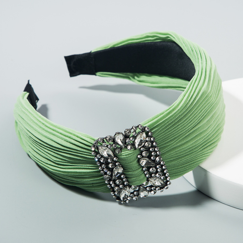 fabric wrinkle wide edge headband High-end hair accessories diamond solid color ladies all-match hair-pressing headband
fabric wrinkle wide edge headband High-end hair accessories diamond solid color ladies all-match hair-pressing headband
