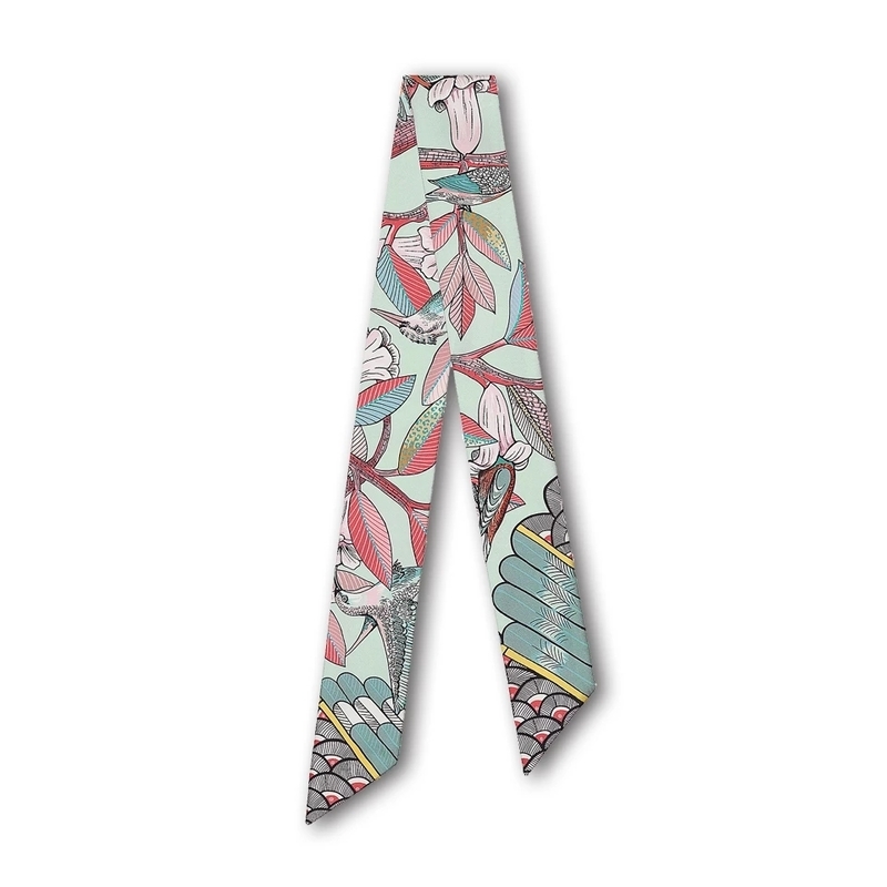CHAXIAOA 100% Real Silk Scarf Women Luxury Brand Print Small Scarves for Hair Neck Cover Foulard Female Kerchief Bandana Pareo
CHAXIAOA 100% Real Silk Scarf Women Luxury Brand Print Small Scarves for Hair Neck Cover Foulard Female Kerchief Bandana Pareo