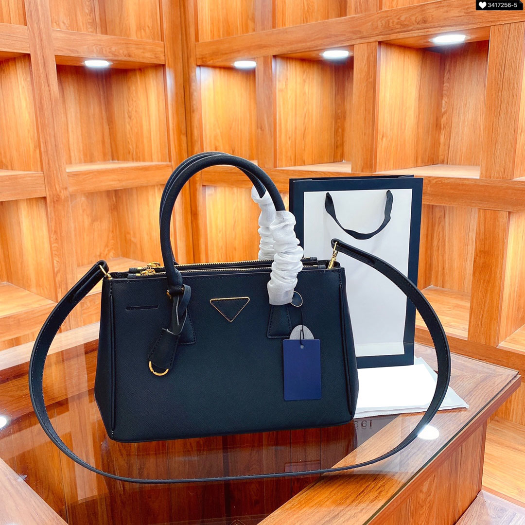 Top Quality Women Saffiano Bag Fashion New Arrival Handbag in Genuine Leather Ladies Casual Tote bag Shoulder Bags Female Purse, Sky blue
Top Quality Women Saffiano Bag Fashion New Arrival Handbag in Genuine Leather Ladies Casual Tote bag Shoulder Bags Female Purse, Sky blue