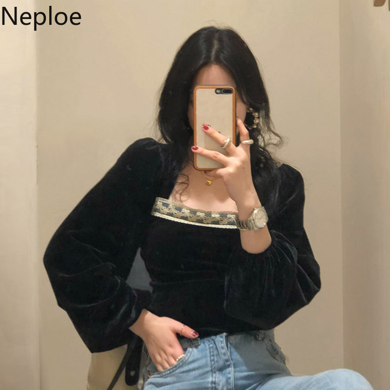 Neploe Black Velvet Women Blouses Lace Patchwork Square Collar Lantern Sleeve Shirts Korean Vintage Elegant Blouse Tops Female 210422
