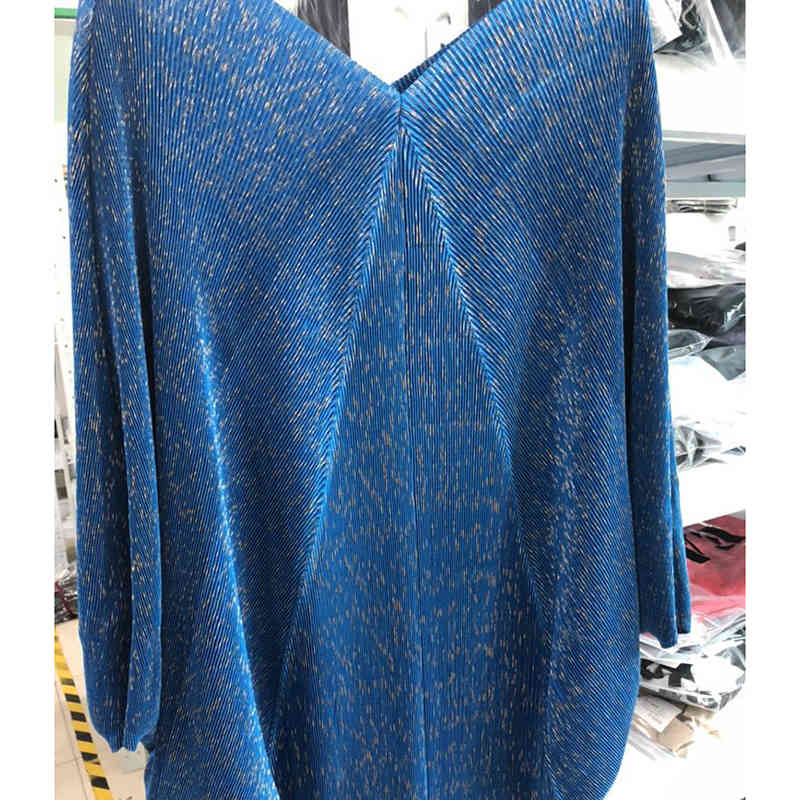 DEAT Fast Delivery New Women Summer Loose Dress Pleated Short Batwing Sleeve V Neck Mid Calf Length Large Size Tide NA949 210409