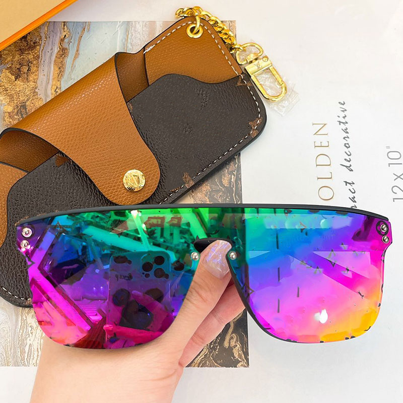 Designer sunglasses Z2330E one-piece color lens womens fashion travel vacation glasses casual style UV400 protection high quality with mirror box delivery
Designer sunglasses Z2330E one-piece color lens womens fashion travel vacation glasses casual style UV400 protection high quality with mirror box delivery
