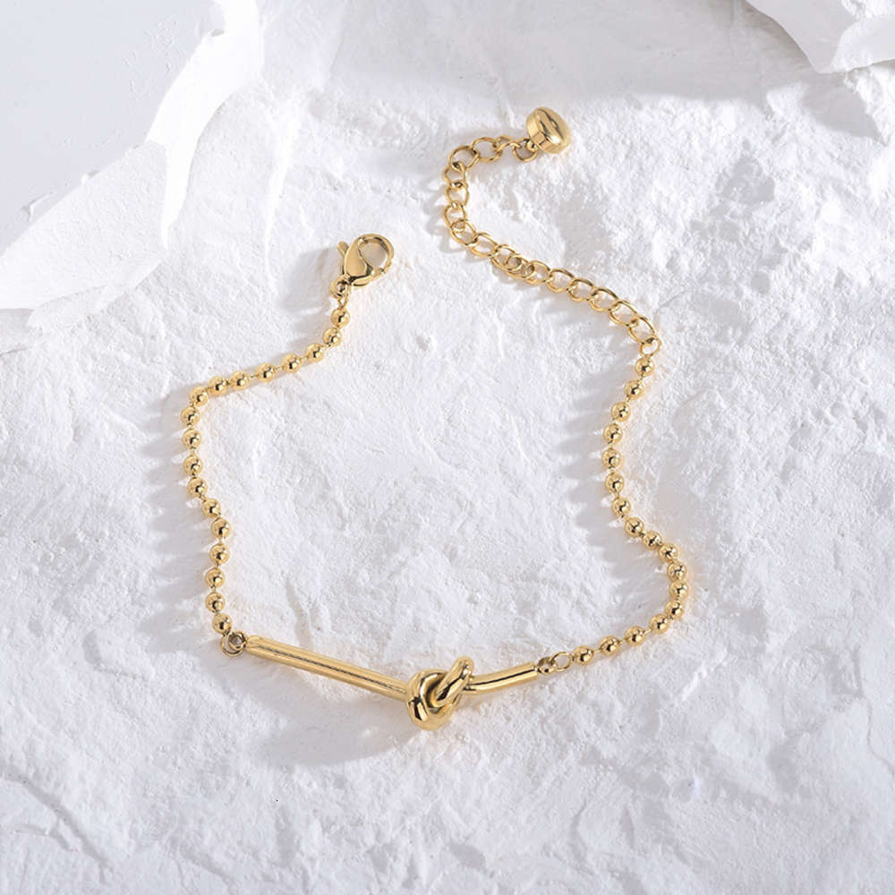 bracelet Fashionable Gold Titanium Steel Bracelet women's personality simple concentric knot titanium steel bracelet, Golden;silver
bracelet Fashionable Gold Titanium Steel Bracelet women's personality simple concentric knot titanium steel bracelet, Golden;silver