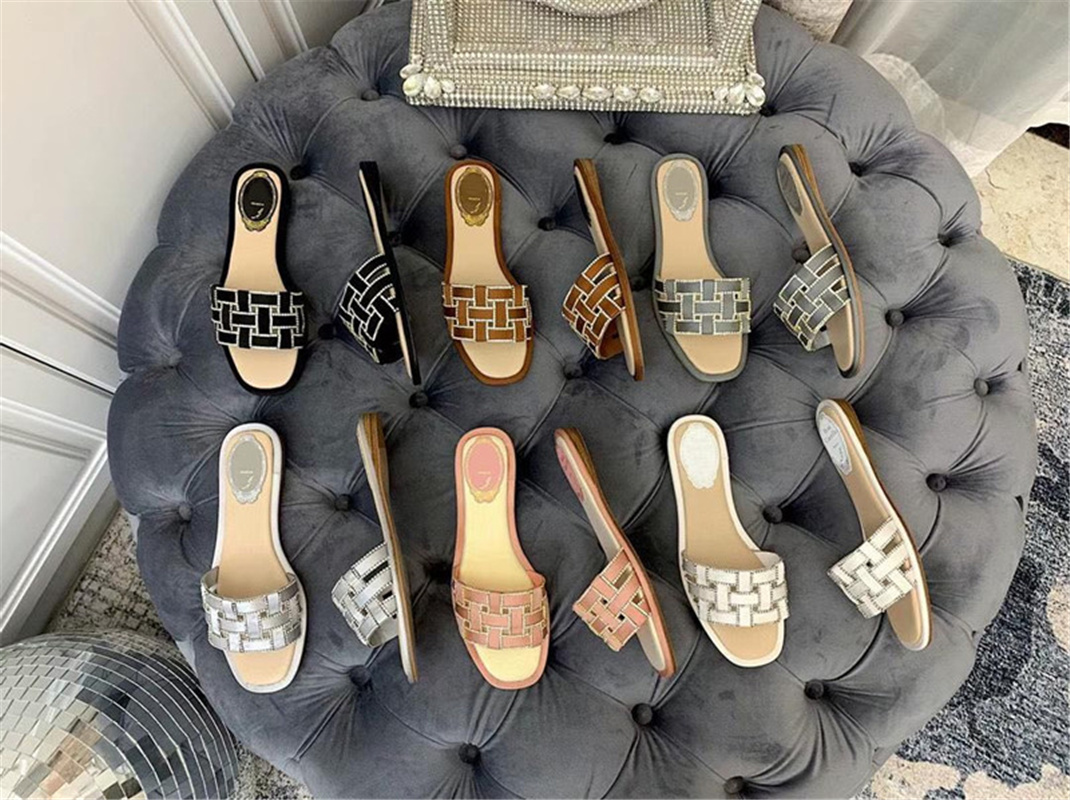 fashion summer lock slipper graffiti sandals ladies genuine leather cowhide belt logo box shoes flat slippers wholesale, Black
fashion summer lock slipper graffiti sandals ladies genuine leather cowhide belt logo box shoes flat slippers wholesale, Black