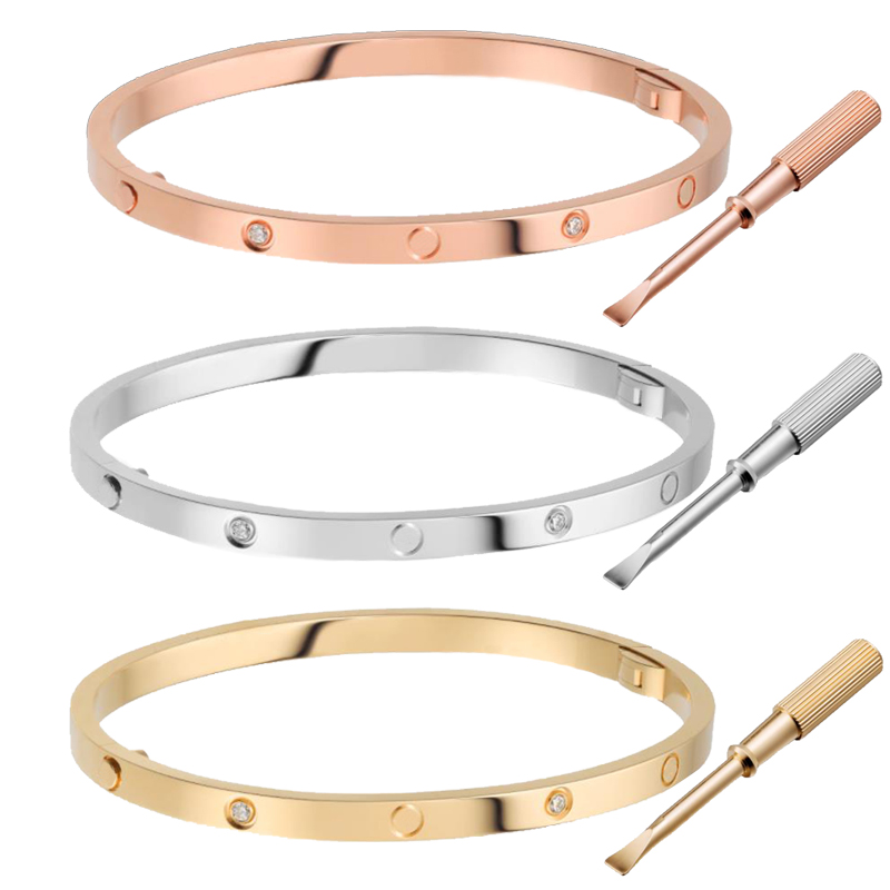 Luxury Love Bracelet For Women Men Designer Bangle 4 CZ Gemstone Titanium Steel Screwdriver Bracelets Gold Silver Rose Fine Jewelry with Original Box Lady Gift
Luxury Love Bracelet For Women Men Designer Bangle 4 CZ Gemstone Titanium Steel Screwdriver Bracelets Gold Silver Rose Fine Jewelry with Original Box Lady Gift