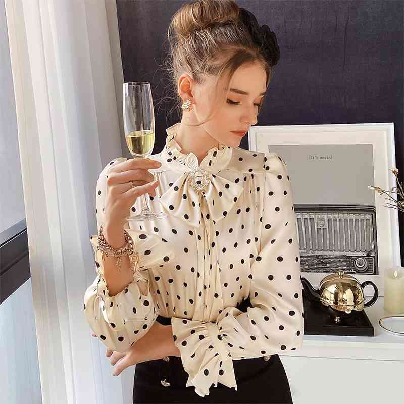 Dabuwawa Vintage Beige Polka Dot Print Bow Blouse Women Spring Autumn Sweet Ruffle Sleeve Shirts Tops Office Lady DO1AST033 210520