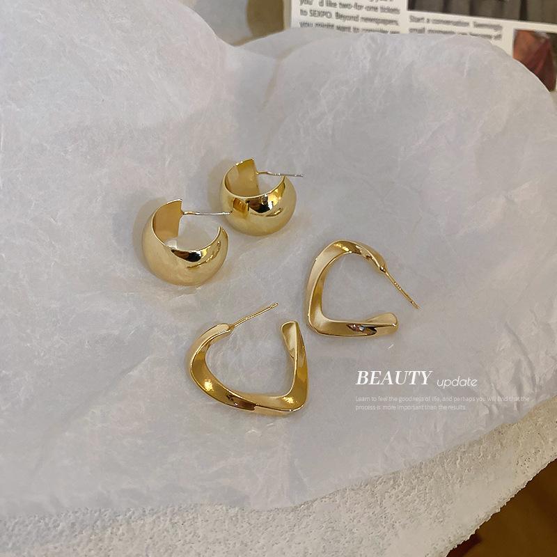 Stud Punk Glossy Arc Earrings For Women Minimalism INS Geometric C Shape Piercing Earings 2021 Trend Jewelry Gift, Golden;silver
Stud Punk Glossy Arc Earrings For Women Minimalism INS Geometric C Shape Piercing Earings 2021 Trend Jewelry Gift, Golden;silver