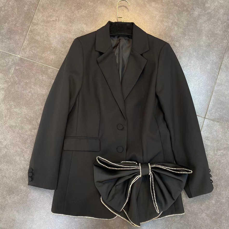 Summer Product Jacket Long-Sleeved Diamond Bow Slim Single-Breasted Button Blazer Ladies V-Neck Casual Coat 210525