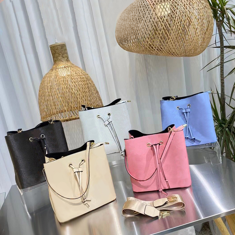 Fashion Women Lady Luxurys Designers Bags Handbag Faux Leather Floral Grid Letter Handbags Purses Crossbody Strap Bucket Bag Accessories
Fashion Women Lady Luxurys Designers Bags Handbag Faux Leather Floral Grid Letter Handbags Purses Crossbody Strap Bucket Bag Accessories