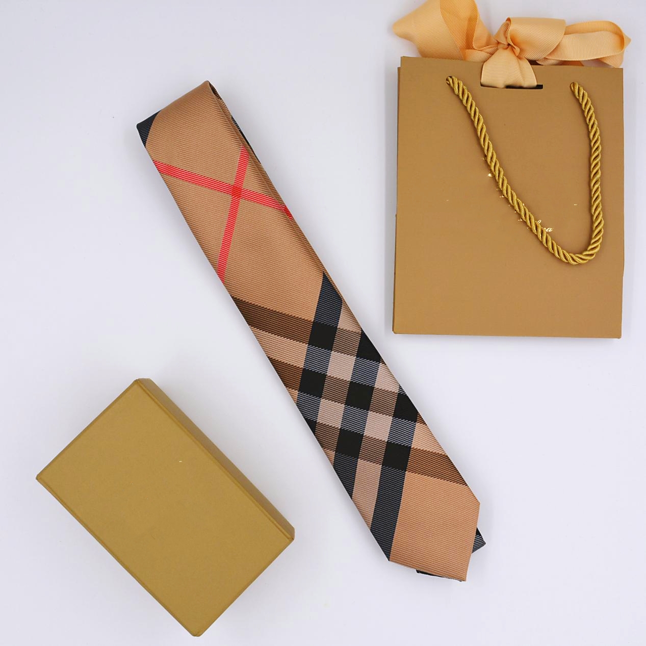 Classic 7cm High-end Silk Tie Fashion Design Men's Business Silks Ties Jacquard Businesss Wedding Tiess With Boutique Box
Classic 7cm High-end Silk Tie Fashion Design Men's Business Silks Ties Jacquard Businesss Wedding Tiess With Boutique Box