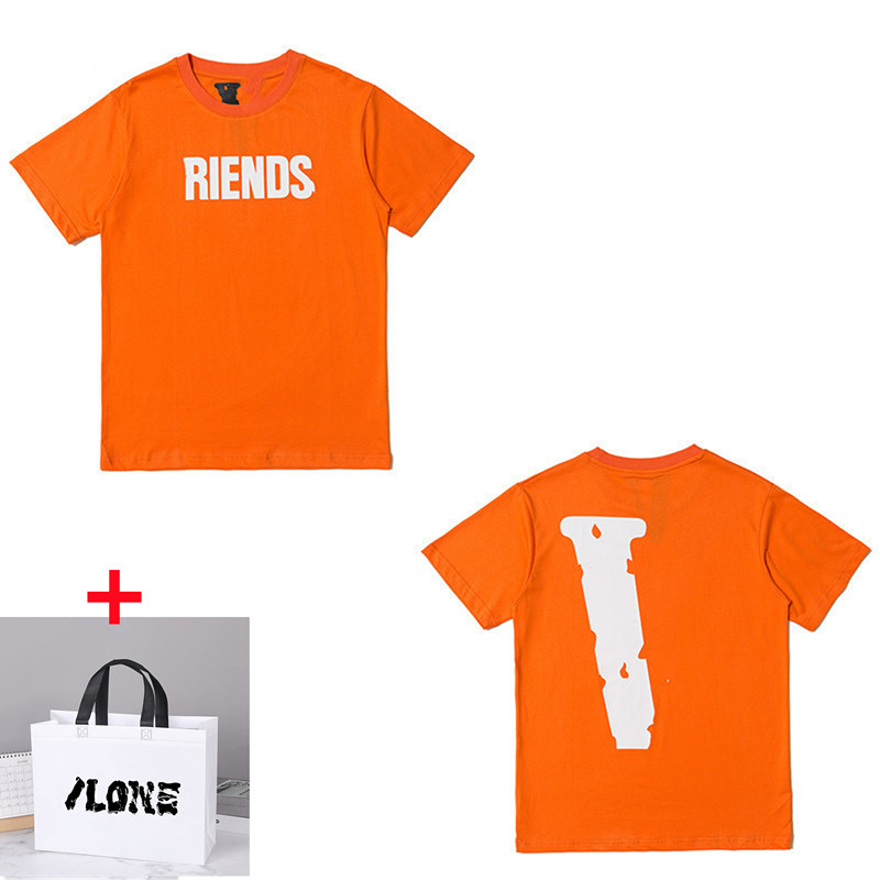 8-8 22ss High-quality men' T-shirts women' tops summer high-end V letter printing ins trend men and women the same style, 1 pcs buttons
8-8 22ss High-quality men' T-shirts women' tops summer high-end V letter printing ins trend men and women the same style, 1 pcs buttons