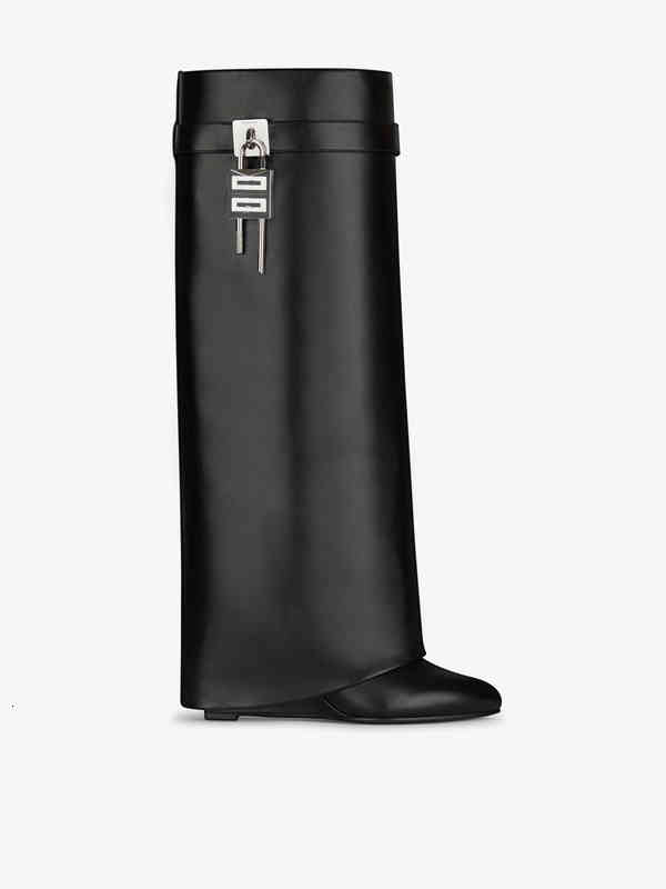 Boots LOCK SHARK pant Knee boots leather silver and gold finish asymmetrical metal padlock clad wedge almond shaped toe heel Thigh-High 9V0J, 2#
Boots LOCK SHARK pant Knee boots leather silver and gold finish asymmetrical metal padlock clad wedge almond shaped toe heel Thigh-High 9V0J, 2#