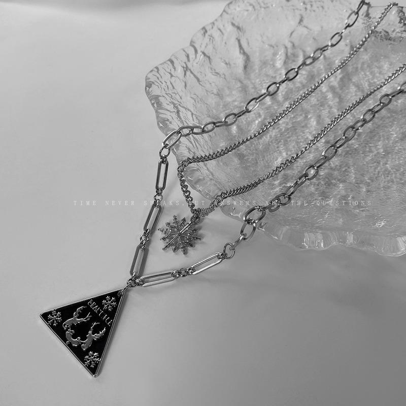 Necklace Women Triangle Necklaces Woman Chain Pendant High Quality Jewelry Multilayer Silver Color Trendy Elegant Metal Collier
Necklace Women Triangle Necklaces Woman Chain Pendant High Quality Jewelry Multilayer Silver Color Trendy Elegant Metal Collier