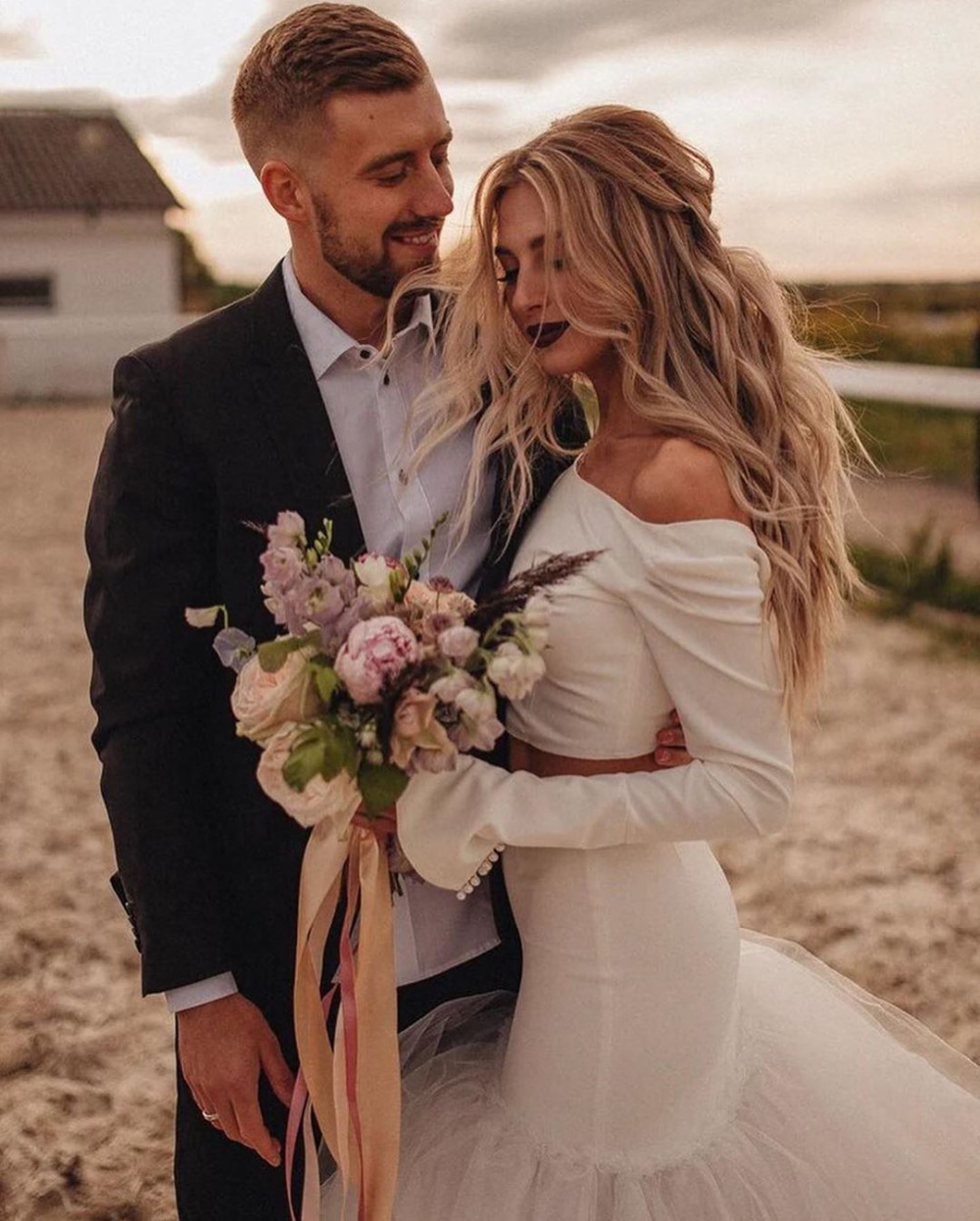 Bohemian Two Pieces Mermaid Wedding Dress 2021 Vintage Long Sleeve Bridal Gown O-Neck Simple Country Beach Bride Dresses Robe De Mariee