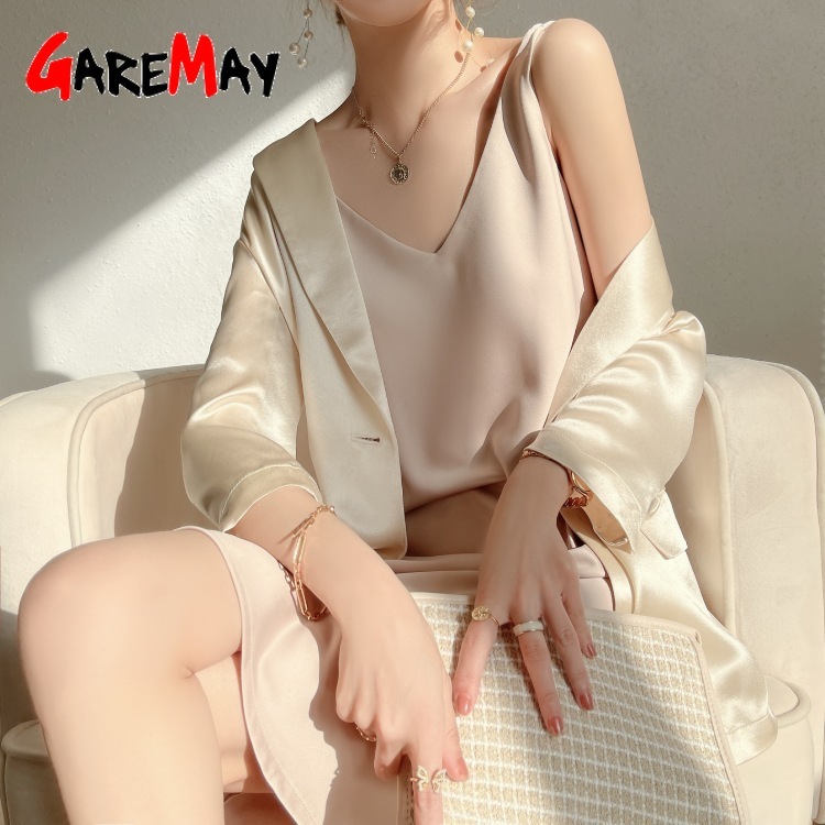 White Sleeveless Women's Summer Dress V Neck Elegant Knee Length Silk Satin Casual Spaghetti Strap es 210428