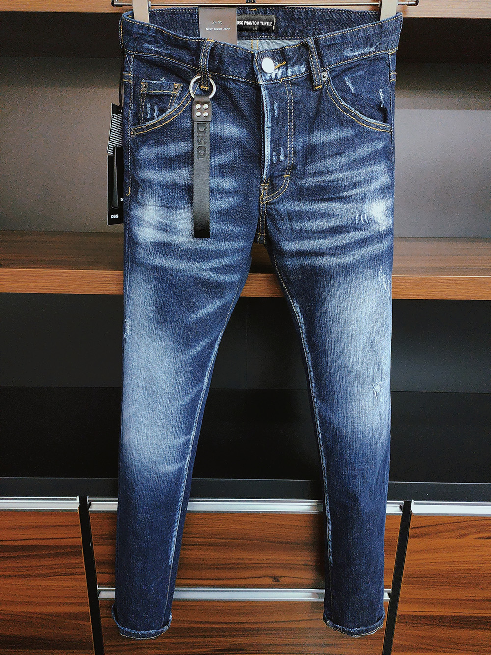 DSQ PHANTOM TURTLE Classic Fashion Man Jeans Hip Hop Rock Moto Mens Casual Design Ripped Jeans Distressed Skinny Denim Biker DSQ Jeans 6123, As picture
DSQ PHANTOM TURTLE Classic Fashion Man Jeans Hip Hop Rock Moto Mens Casual Design Ripped Jeans Distressed Skinny Denim Biker DSQ Jeans 6123, As picture