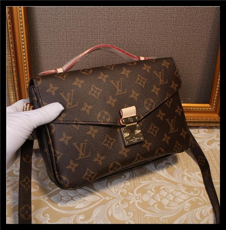 LV LOUIS Leather Designers Womens Luxurys Handbags Pochette Metis Shoulder Bags Crossbody VITTON Messenger Bag
LV LOUIS Leather Designers Womens Luxurys Handbags Pochette Metis Shoulder Bags Crossbody VITTON Messenger Bag