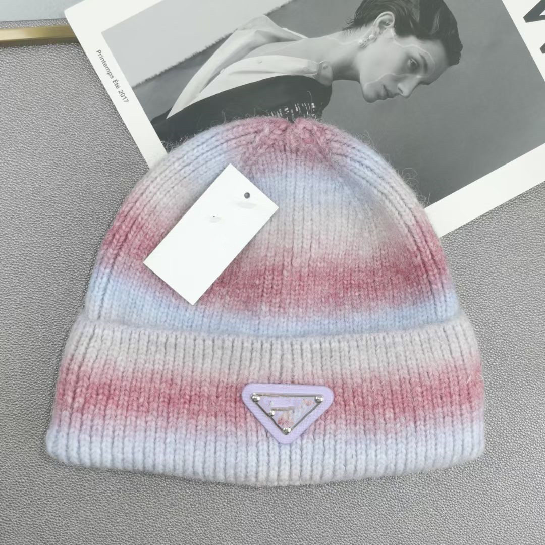 2022 Designer Luxury Knitted Hat Beanie Cap Mens Fitted Hats Unisex Cashmere Letters Casual Skull Caps Outdoor Fashion High Quality
2022 Designer Luxury Knitted Hat Beanie Cap Mens Fitted Hats Unisex Cashmere Letters Casual Skull Caps Outdoor Fashion High Quality