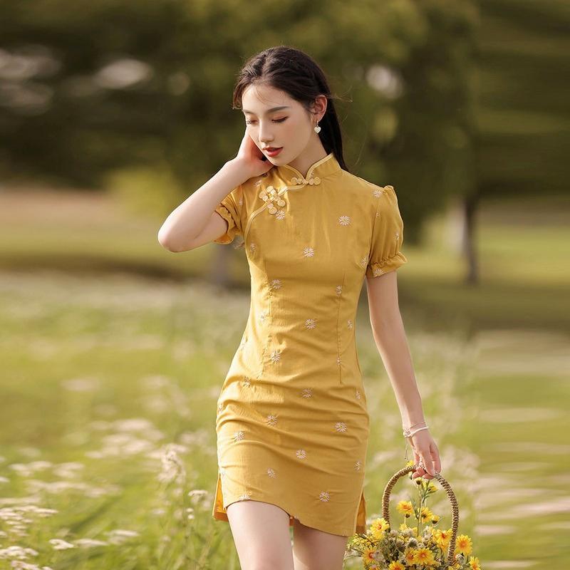 Ethnic Clothing Cheongsam Dress Modern 2021 Qipao Women Vintage Chinese Traditional Sexy Cheongsams Oriental Party Split Bodycon Dresses
Ethnic Clothing Cheongsam Dress Modern 2021 Qipao Women Vintage Chinese Traditional Sexy Cheongsams Oriental Party Split Bodycon Dresses